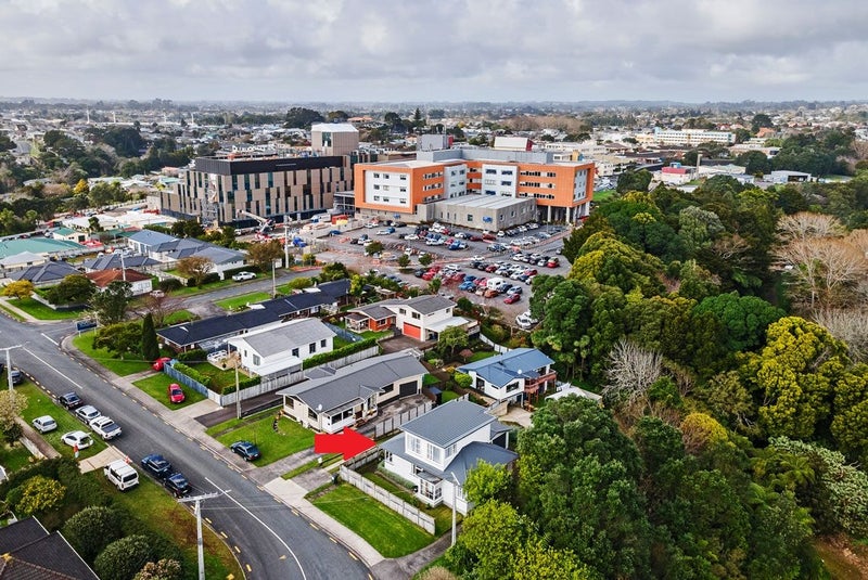 66 Doone Street, Lynmouth, New Plymouth - Carousel 2