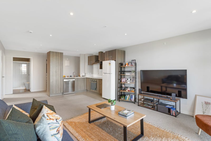 505/5 Rose Garden Lane, Albany, Auckland - Carousel 2
