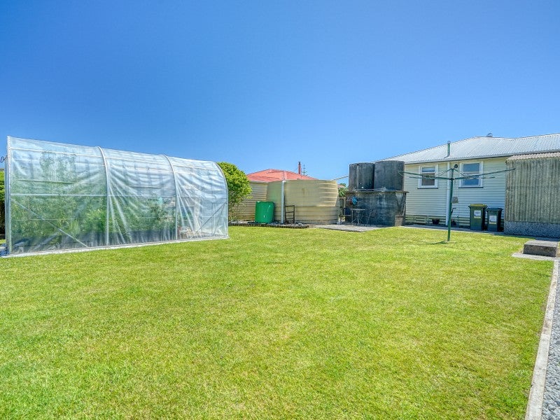 7 West Drive, Arahura Valley - Carousel 18