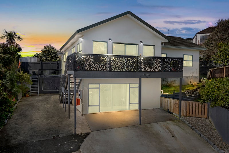 14 Lowburn Place, Clover Park, Auckland - Carousel 1