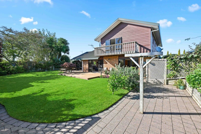 78 Sunnyhills Avenue, Glenview, Hamilton - Carousel 24