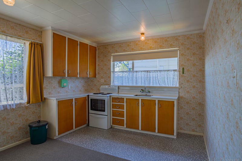 1/318 Church Street, West End, Timaru - Carousel 2