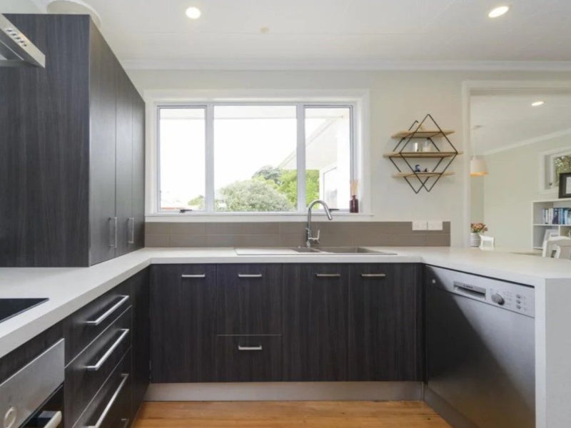 4 Harrow Place, Hokowhitu, Palmerston North - Carousel 2