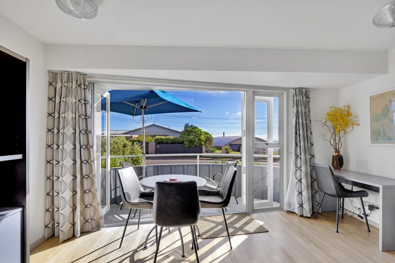 9/136 Ocean View Road, Waiheke Island, Auckland - Carousel 2