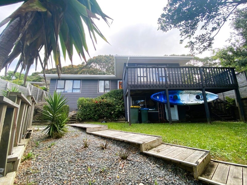 10 Pump Lane, Whitby, Porirua - Carousel 1