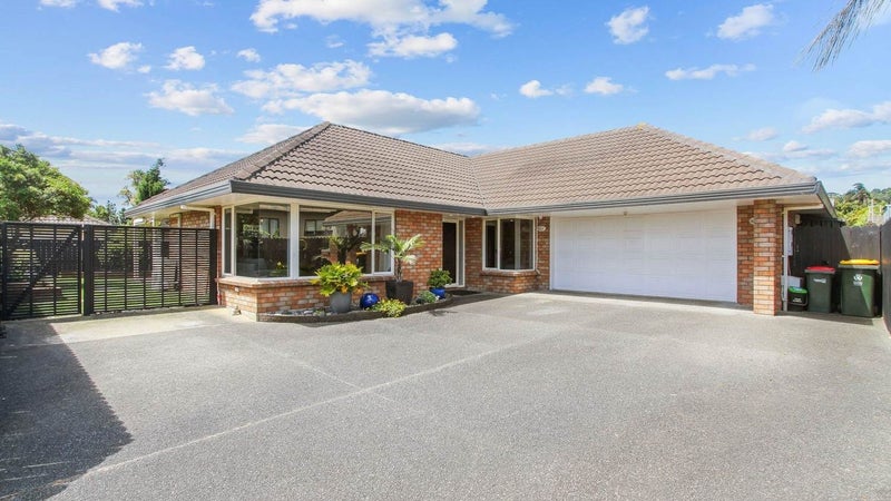 194 Kilkenny Drive, East Tamaki Heights, Auckland - Carousel 1