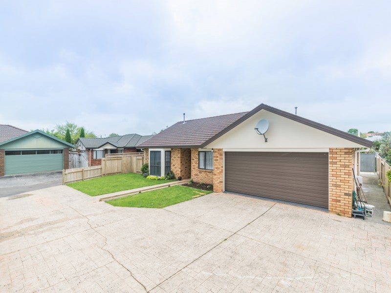 6 McKenzie Court, Terrace End, Palmerston North - Carousel 2