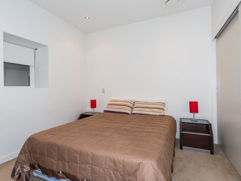 D507/14 WEST QUAY, AHURIRI, NAPIER - Carousel 16