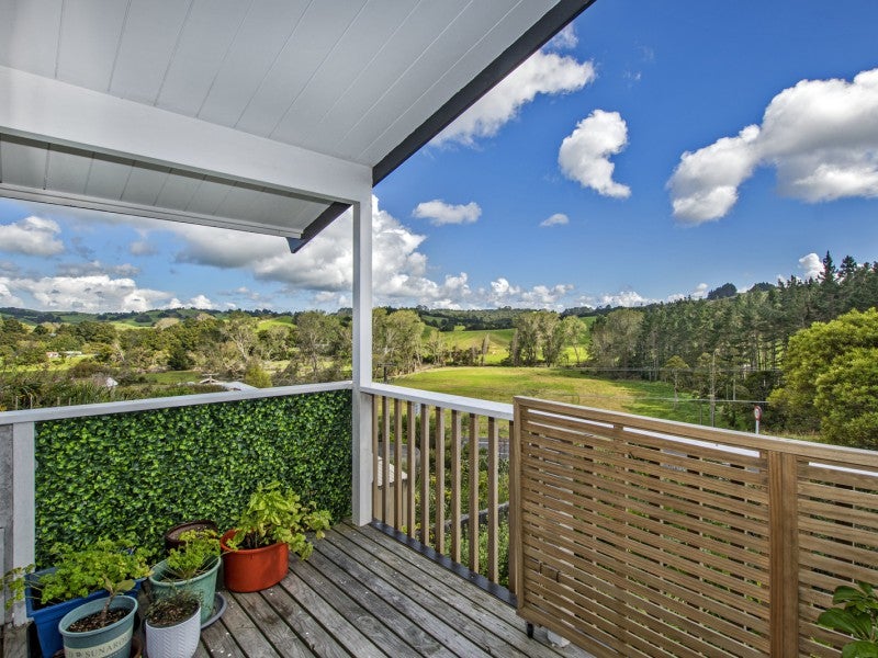 4 Skelton Crescent, Paparoa - Carousel 2