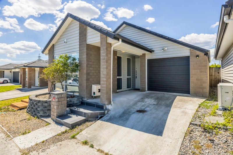 8 Moho Lane, Takanini, Auckland - Carousel 2
