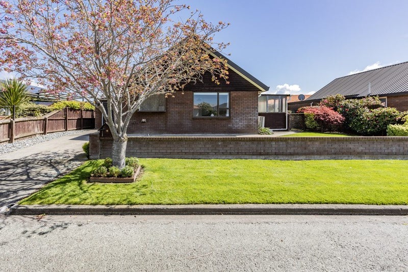 15 Blakeley Place, Kaiapoi, Kaiapoi - Carousel 1