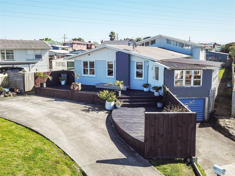 14 Martin Place, Kelston, Auckland - Carousel 2