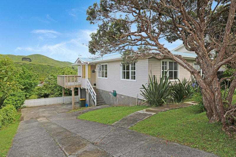 147 Major Drive, Kelson, Lower Hutt - Carousel 1