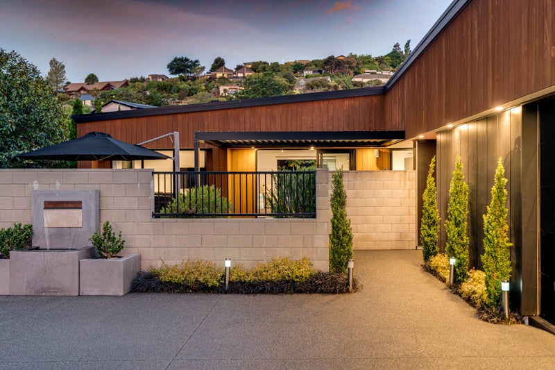 25 Bowenvale Avenue, Cashmere, Christchurch - Carousel 2