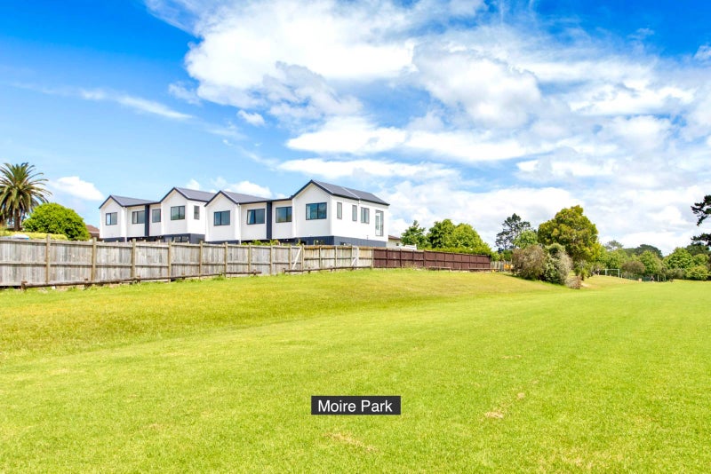 19C Granville Drive, Massey, Auckland - Carousel 14