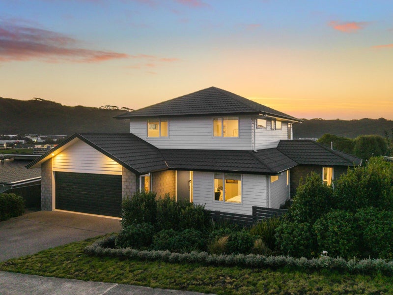 130 John Burke DR, Aotea, PORIRUA - Carousel 1