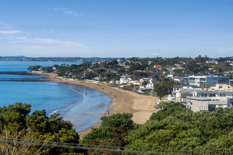 20 Beach Road, Castor Bay, Auckland - Carousel 2