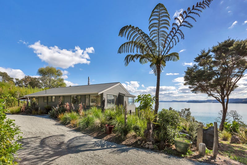 52 Reotahi Road, Whangārei Heads - Carousel 1