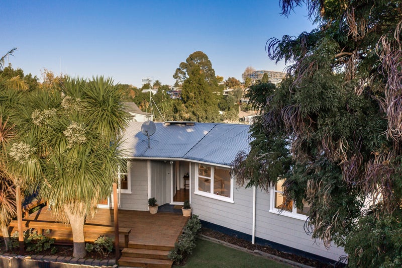 25 Clifton Terrace, Brookfield, Tauranga - Carousel 19