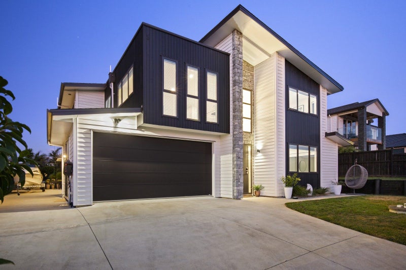 54 Eighth View Avenue, Beachlands, Auckland - Carousel 2