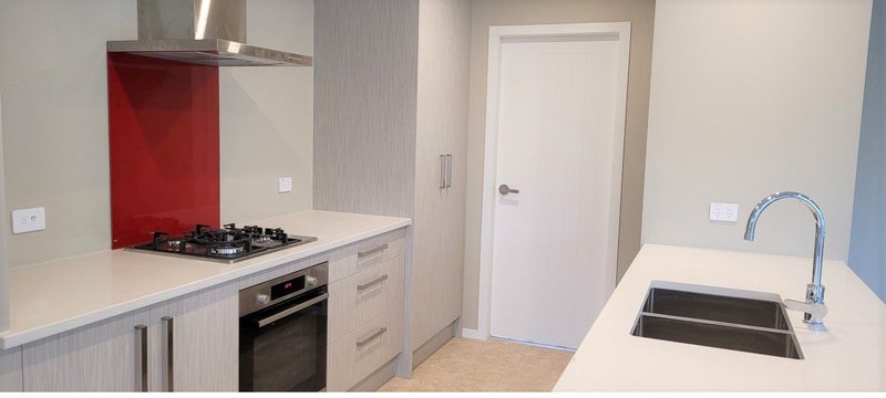 8 Hukatai Street, Elsdon, Porirua - Carousel 2