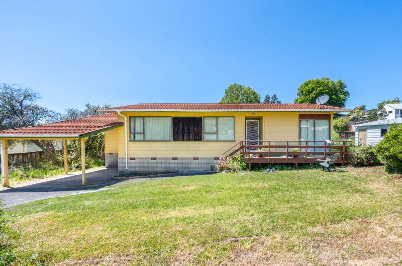 1 Talmar Place, Massey, Auckland - Carousel 22