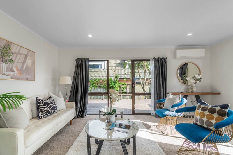 3/30 Avondale Road, Avondale, Auckland - Carousel 1