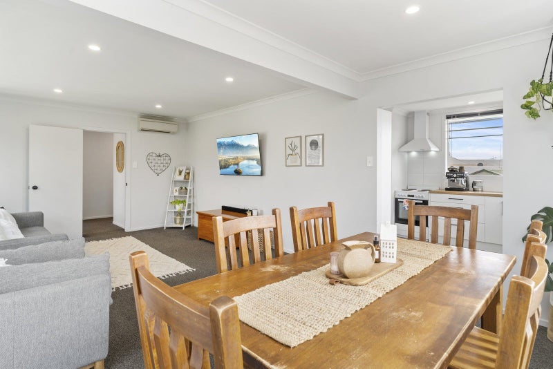 17 Galway Grove, Greerton, Tauranga - Carousel 1