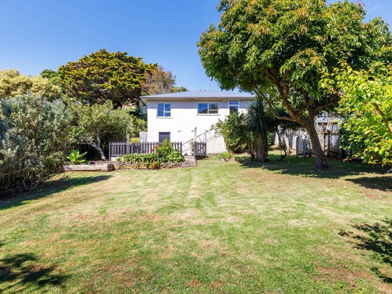 88 South Road, Blagdon, New Plymouth - Carousel 1