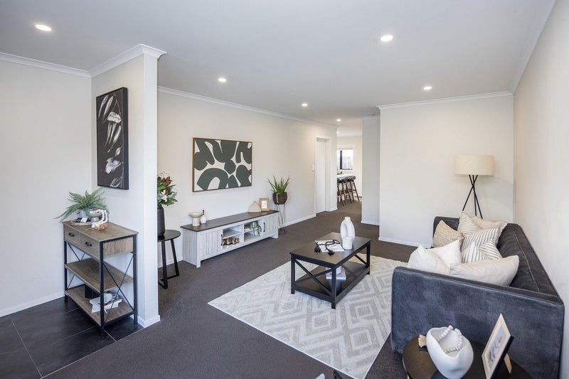 4 Ridgedale Crescent, Flagstaff, Hamilton - Carousel 2