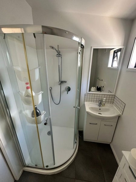 1/204 Beach Haven Road, Beach Haven, Auckland - Carousel 8
