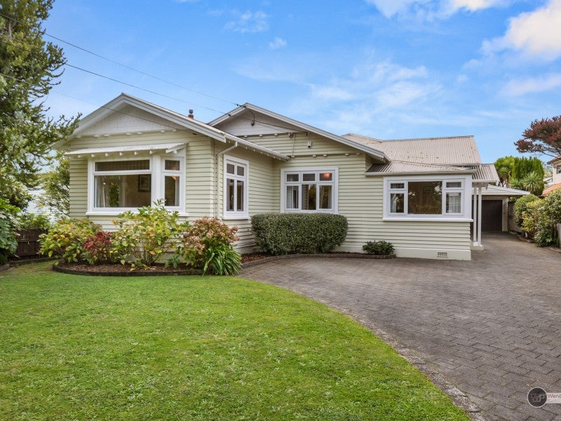 31 Totara Crescent, Woburn, Lower Hutt - Carousel 1