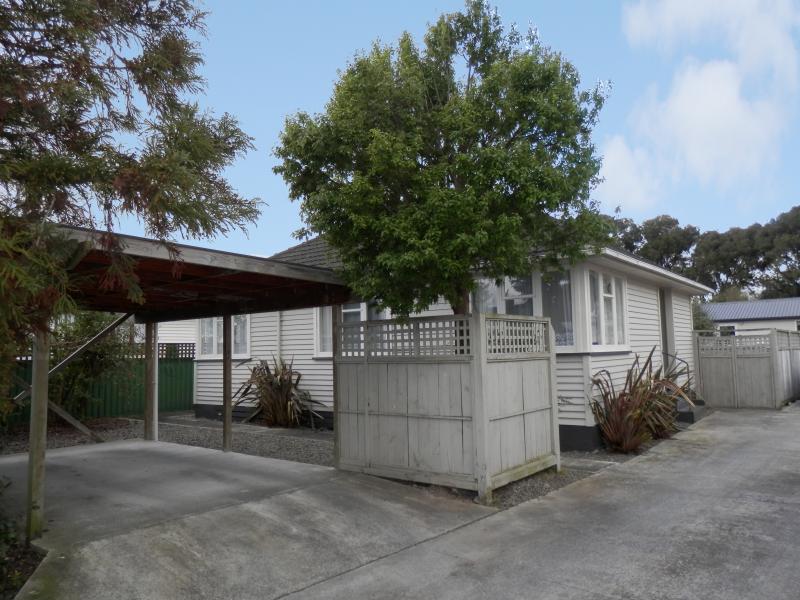 79 Clyde Crescent, Roslyn, Palmerston North - Carousel 1