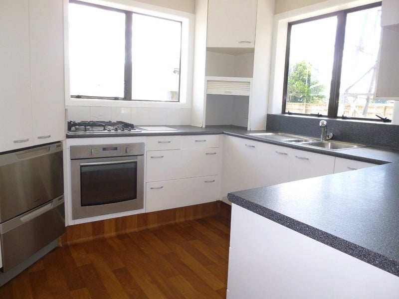 23 Sheridan Street, Silverdale, Hamilton - Carousel 2