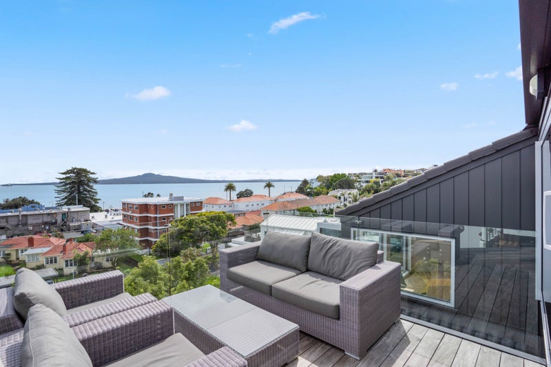 12A Ronaki Road, Mission Bay, Auckland - Carousel 1