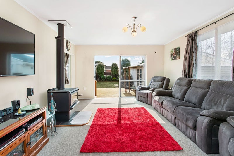 39 Sandown Crescent, Aranui, Christchurch - Carousel 2