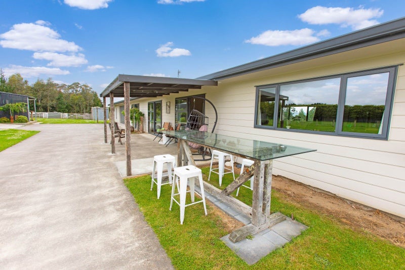 21C Adelaide Road, Dannevirke - Carousel 36