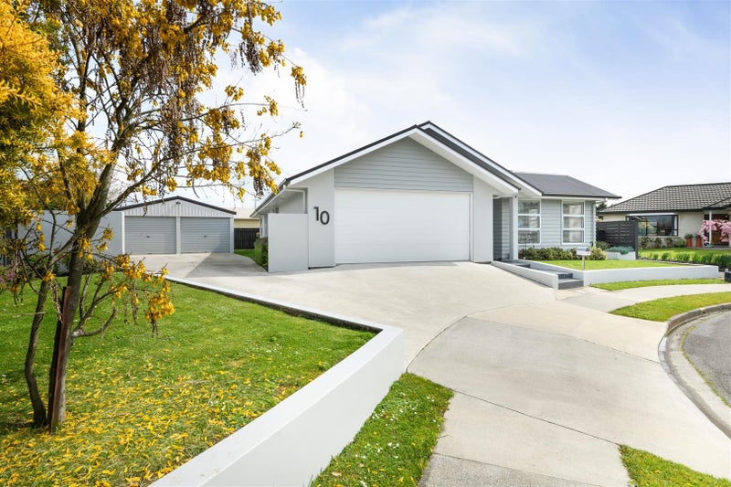 10 Mcilwaine Place, Marton - Carousel 1