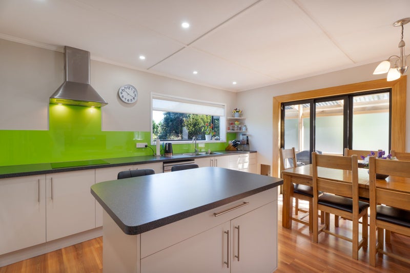 19 Jillett Street, Titahi Bay, Porirua - Carousel 2