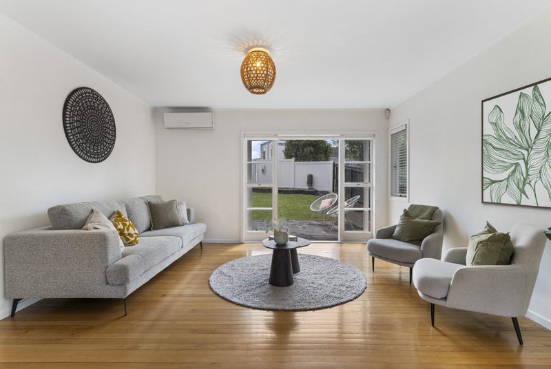 9 Glenford Lane, Te Atatu Peninsula, Auckland - Carousel 2