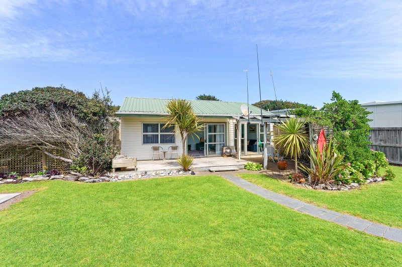 19 Karaka Street, Otaki Beach, Otaki - Carousel 1