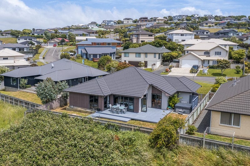 10 Tararua Close, Aotea, Porirua - Carousel 22