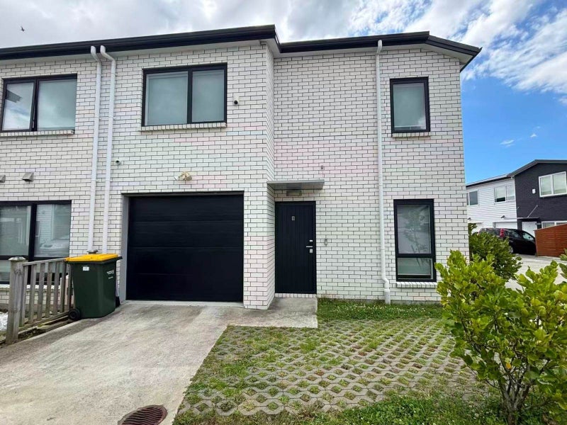 8 Seelie Court, Flat Bush, Auckland - Carousel 1