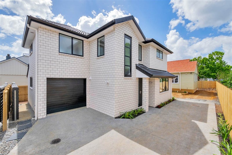 10B Daventry Street, Waterview, Auckland - Carousel 1