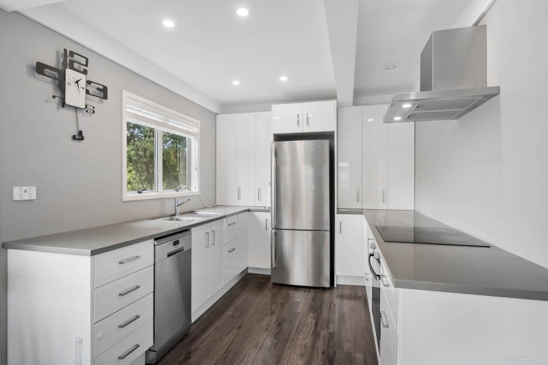 1/37 Cassino Street, Bayswater, Auckland - Carousel 2