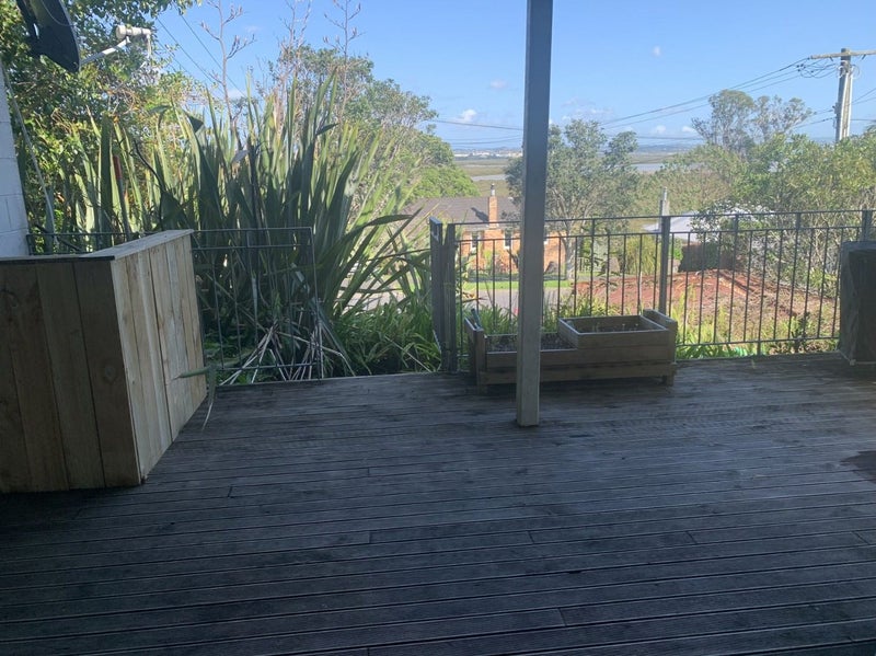 26 Seaside Avenue, Waterview, Auckland - Carousel 21