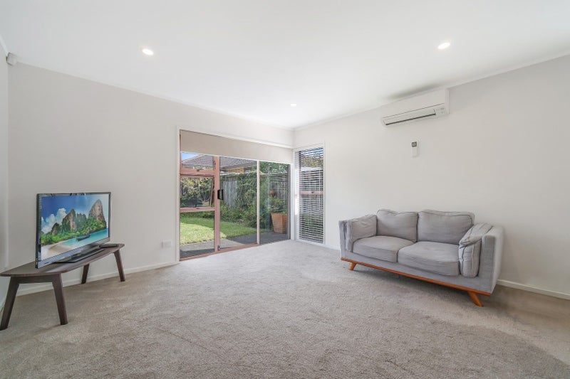 5/16 Campbell Road, One Tree Hill, Auckland - Carousel 2