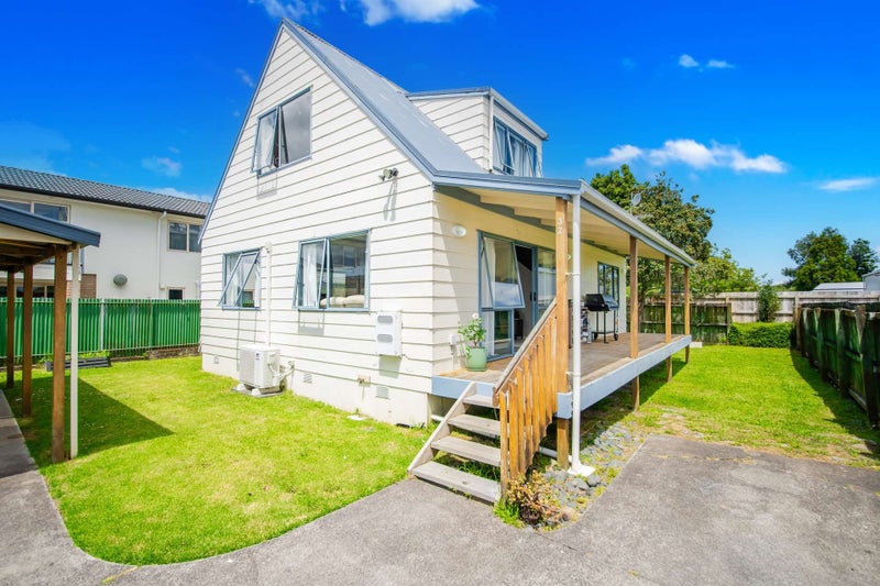 32 Busby Street, Blockhouse Bay, Auckland - Carousel 1