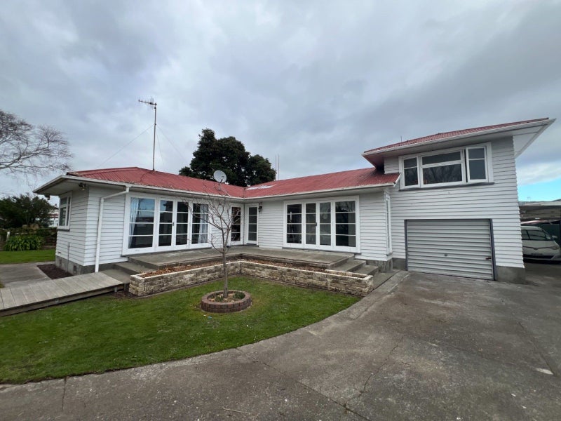 6 Milson Line, Roslyn, Palmerston North - Carousel 1