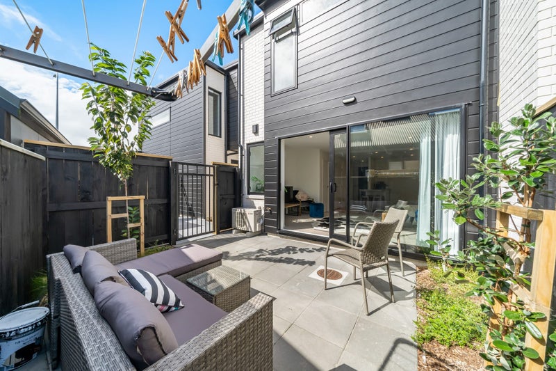 6/90 Knights Road, Hutt Central, Lower Hutt - Carousel 24